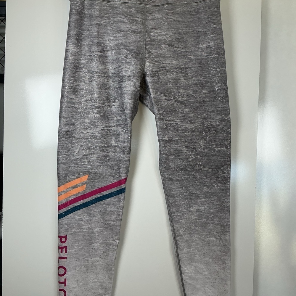 Peloton Gray Speckled Leggings A0335 - Picture 7 of 7
